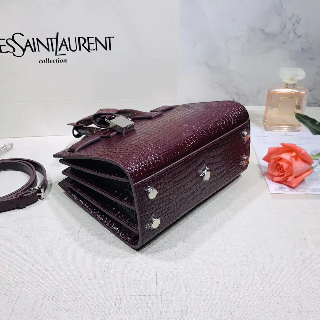 Y51 classic sac de jour nano in embossed crocodile shiny leather wine 392035 22 x 18 x 11 cm