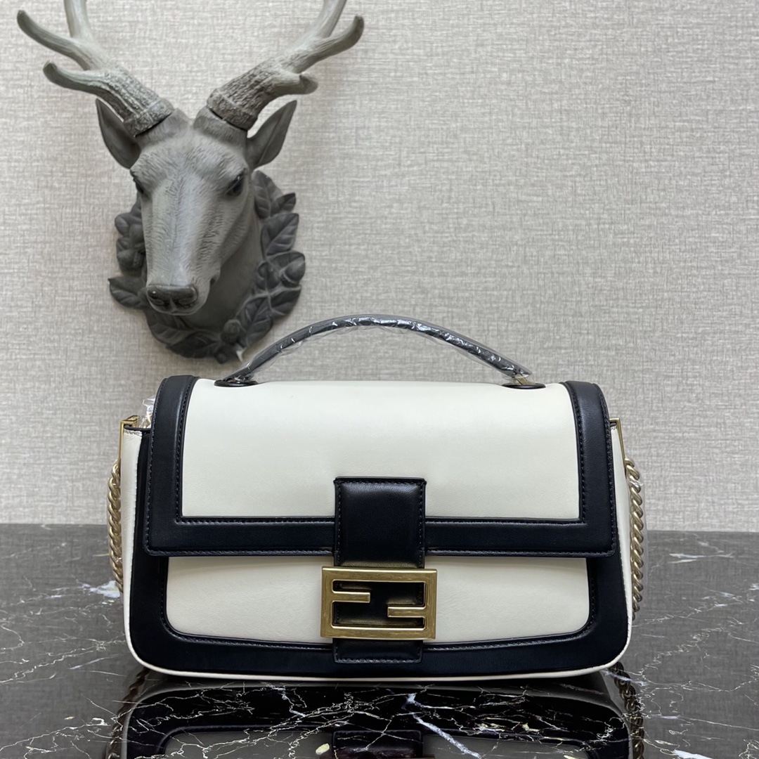 F**di baguette chain black and white nappa leather bag 8br783 27 x 6 x 13.5 cm
