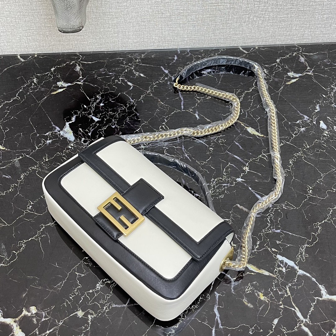 F**di baguette chain black and white nappa leather bag 8br783 27 x 6 x 13.5 cm