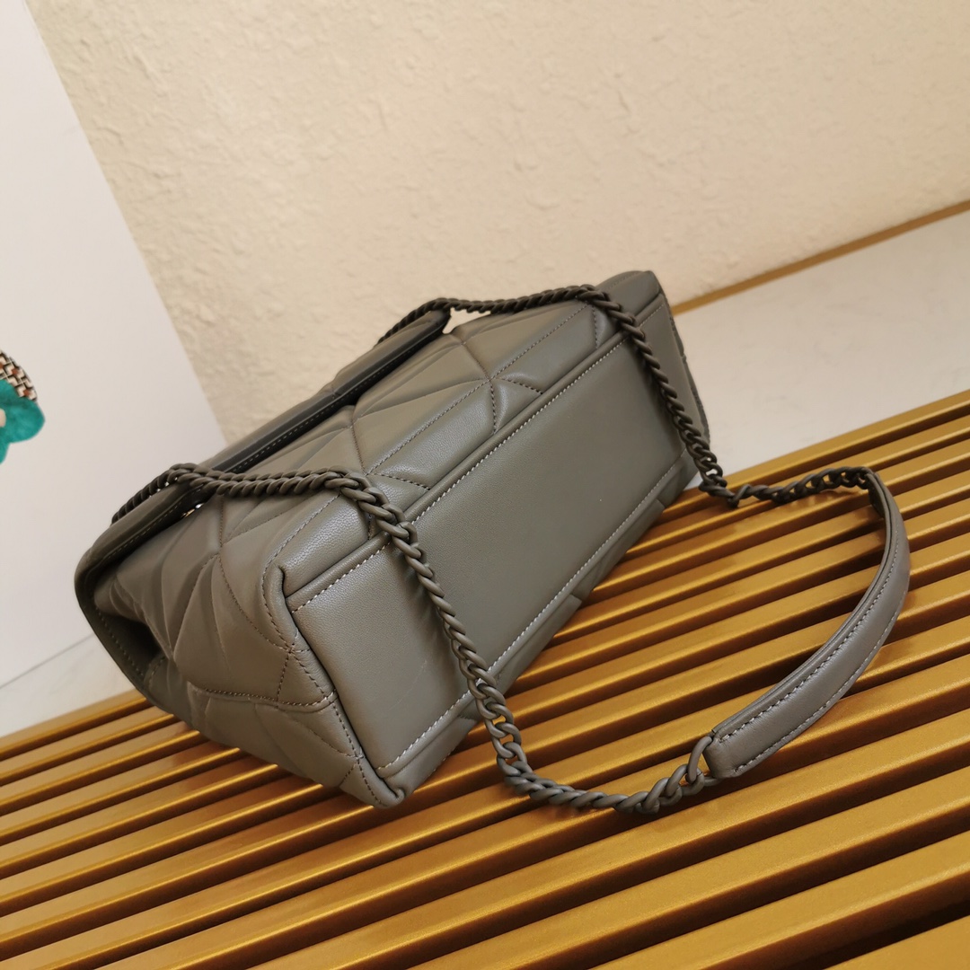 Pra*a large nappa leather Pra*a spectrum bag marble gray 1bd231 27 × 18.5 × 9 cm