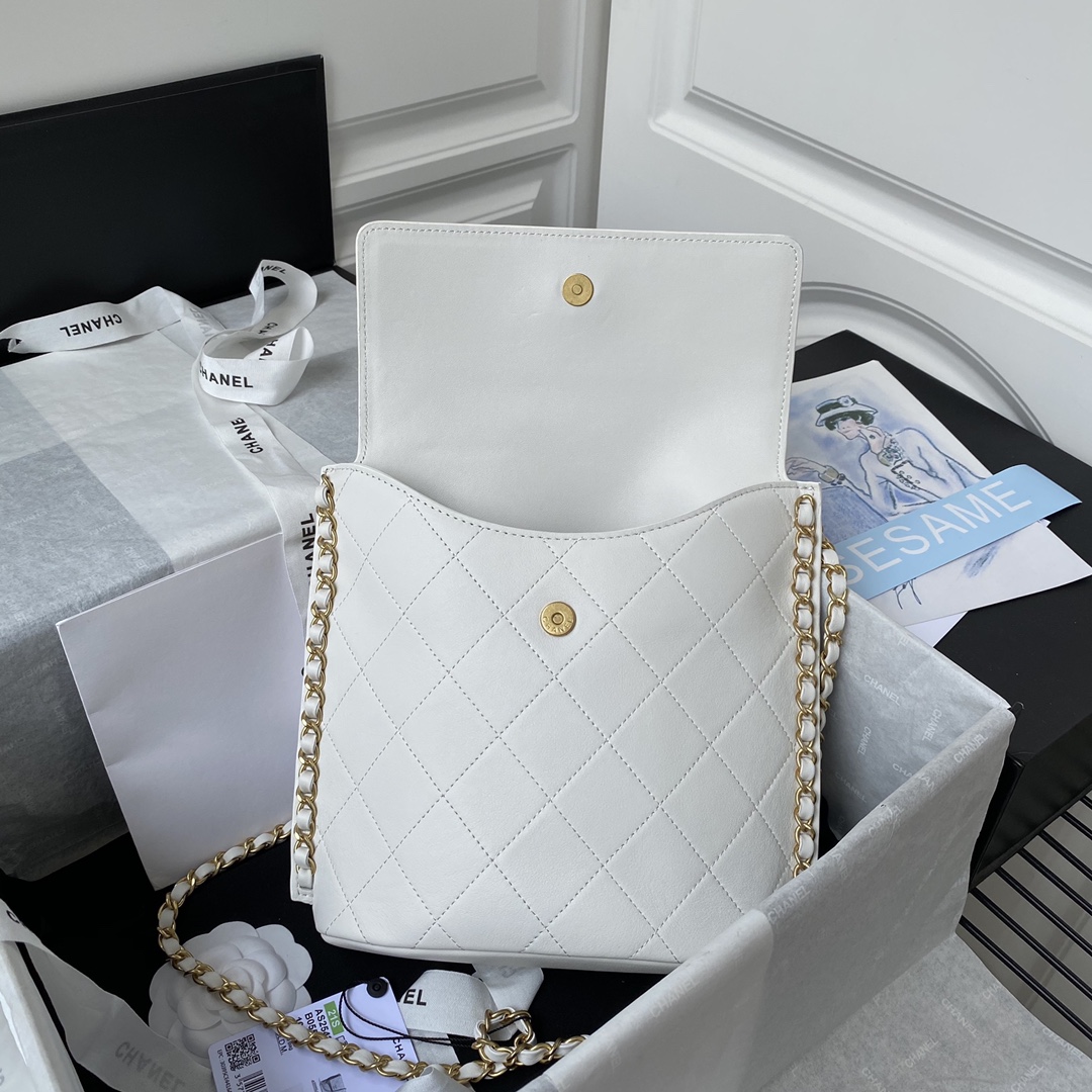 Ch**el large hobo bag calfskin & gold-tone metal white as2543 23 x 25.5 x 8 cm