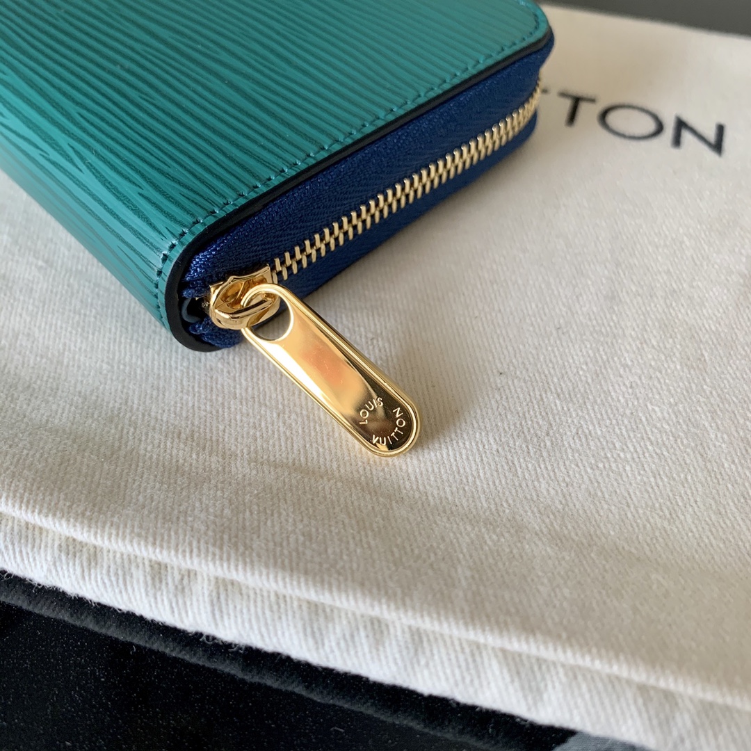 l0vis Vvtt0n zippy coin purse epi leather green m68759 11 x 8.5 x 2 cm