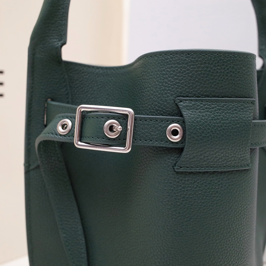 Ce1i*e big bag nano bucket in smooth calfskin forest 187243a4t 21 x 15 x 15 cm