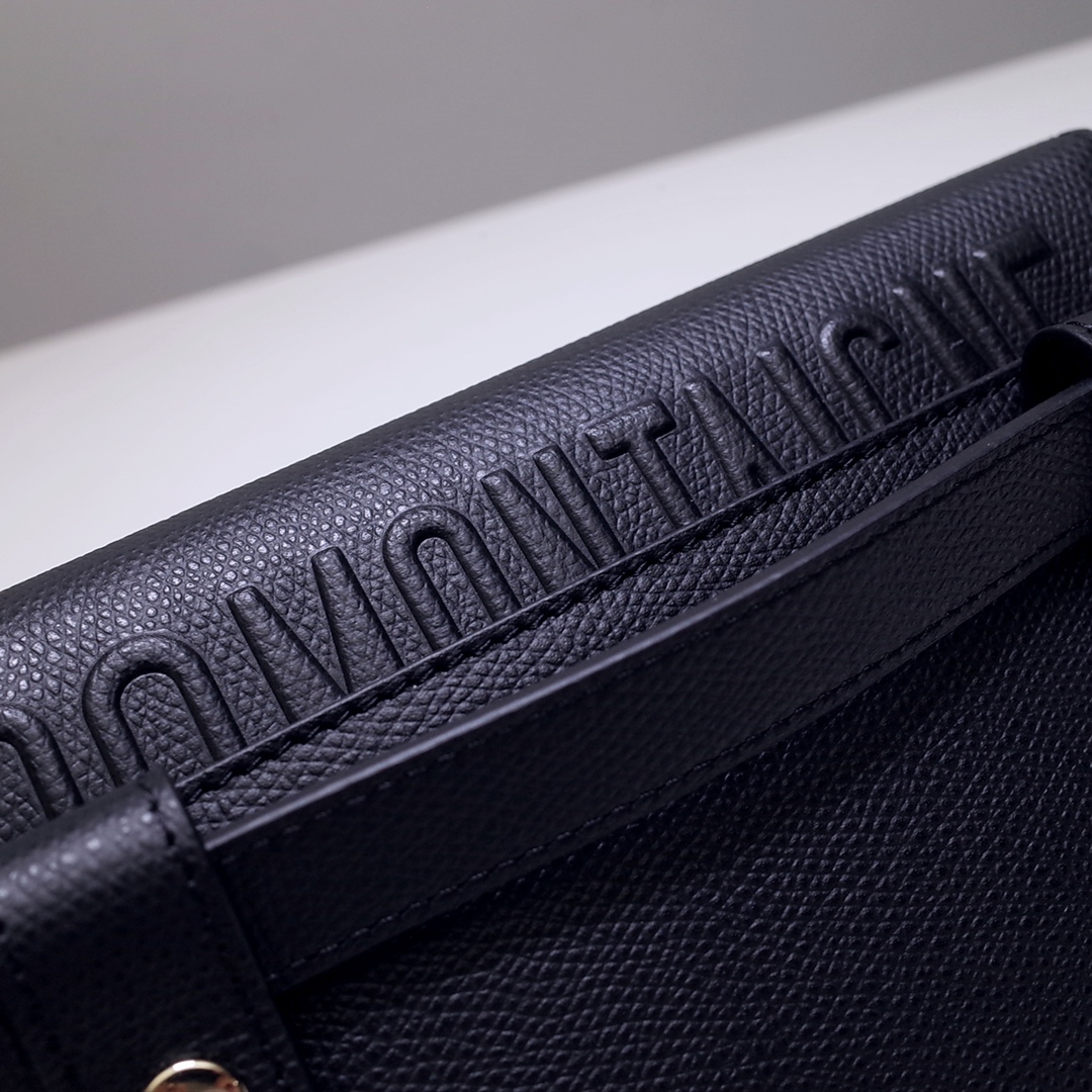 D10r 2-in-1 30 montaigne pouch black grained calfskin s2086obae 19 x 12.5 x 4 cm