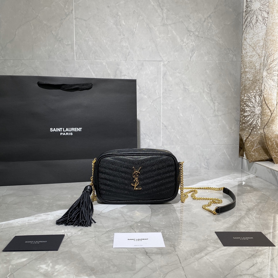 y51 lou mini bag in quilted grain de poudre embossed leather black and G01den 6125791 18 × 10 × 5 cm