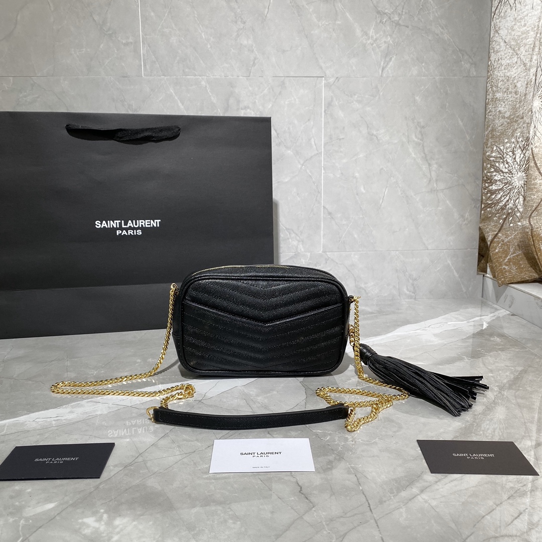 y51 lou mini bag in quilted grain de poudre embossed leather black and G01den 6125791 18 × 10 × 5 cm