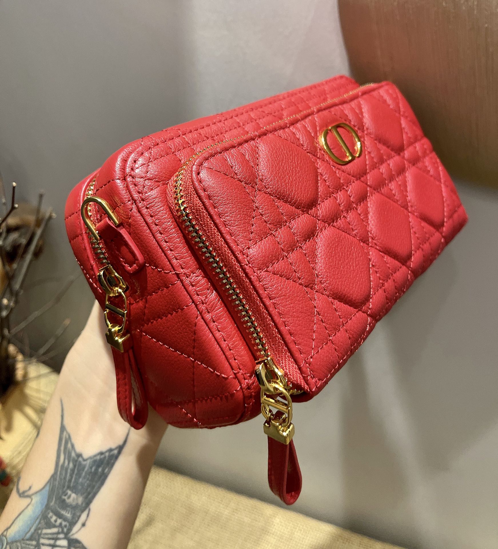 d10r caro double pouch S*pple cannage calfskin red s5037uwhc 19 x 10.5 x 5 cm