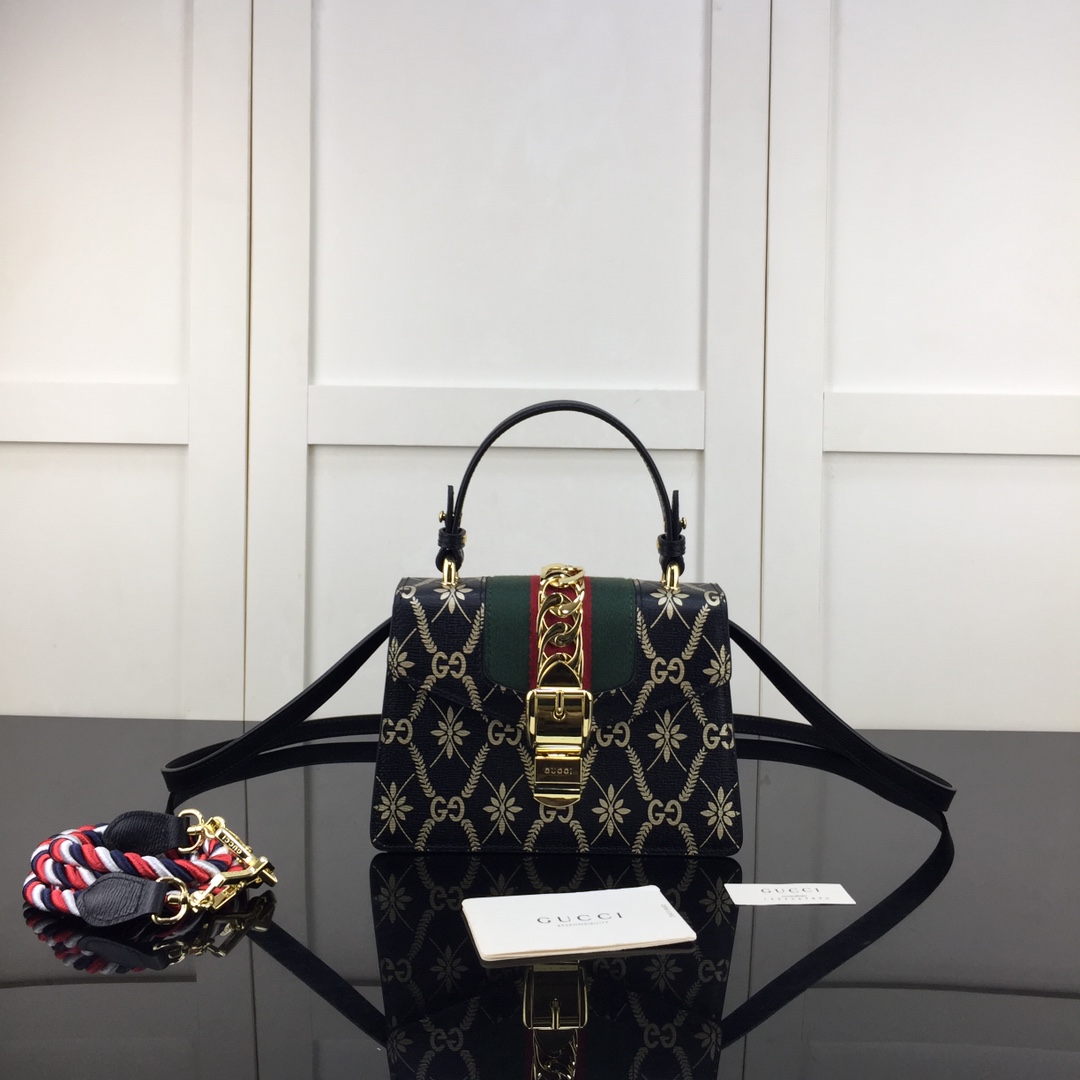 Gvc*1 small sylvie chain bag black leather 470270 20 x 14 x 8 cm