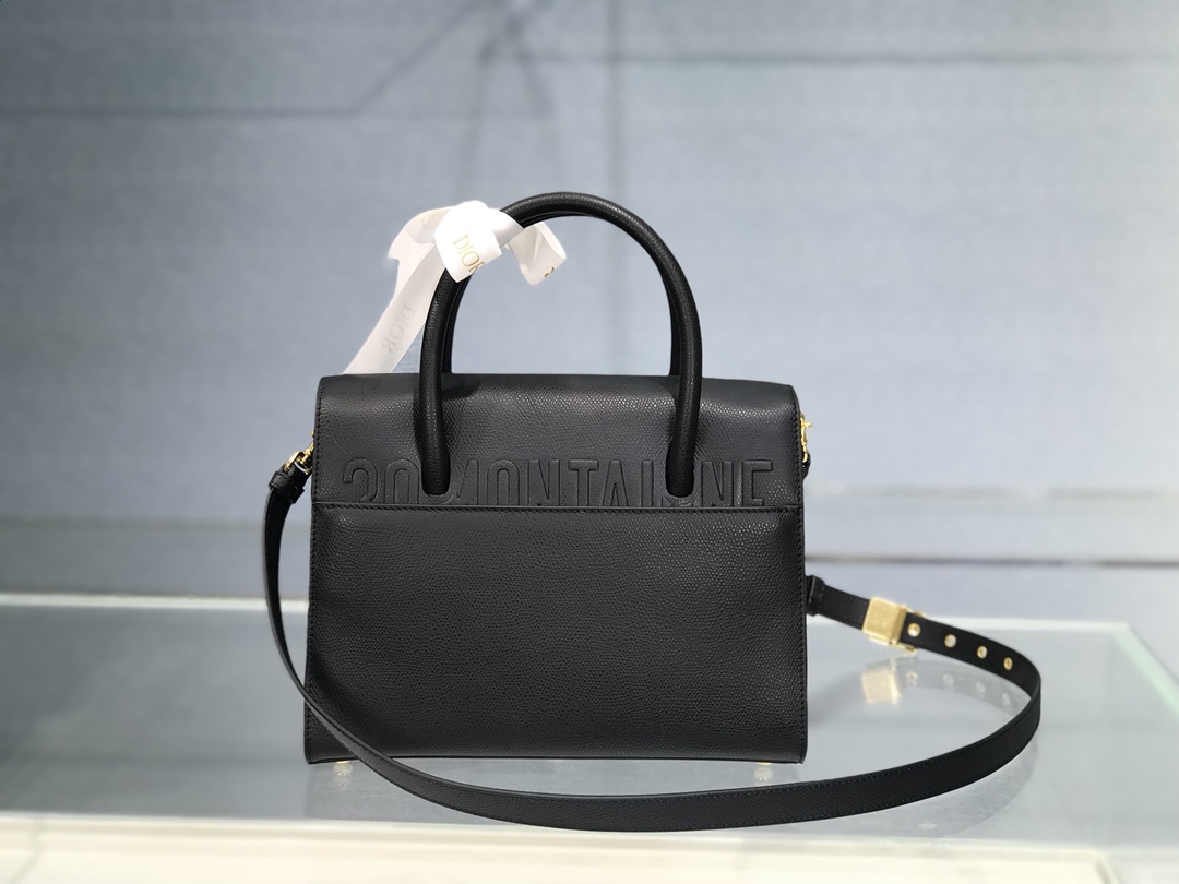 D10r medium st honorÉ tote black grained calfskin m9321 25 x 19 x 12 cm