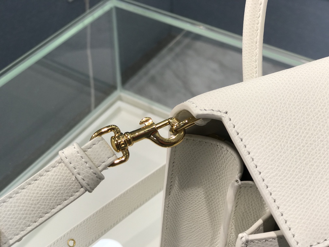 D10r medium st honorÉ tote white grained calfskin m9321 25 x 19 x 12 cm
