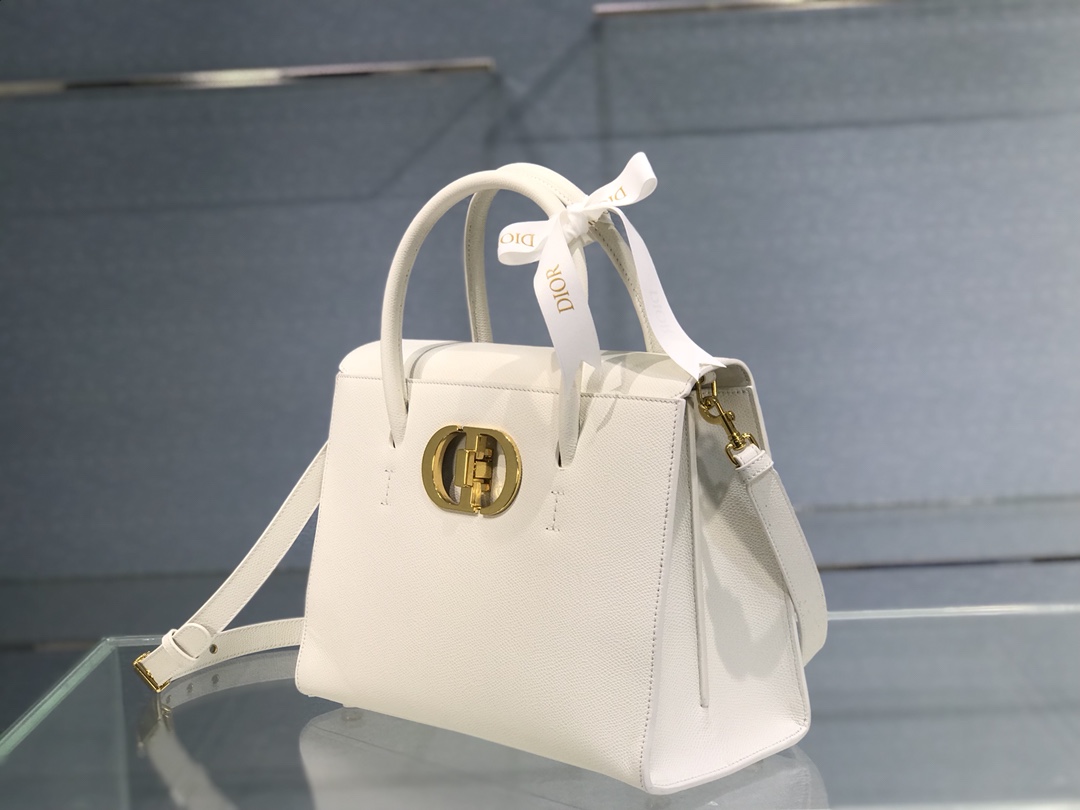 D10r large st honorÉ tote white grained calfskin m9306 30 cm