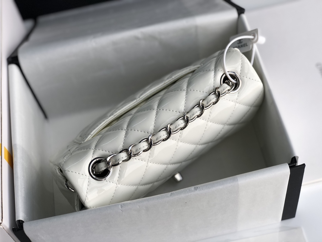 Ch**el cf mini patent calfskin & silver metal white bag 20cm