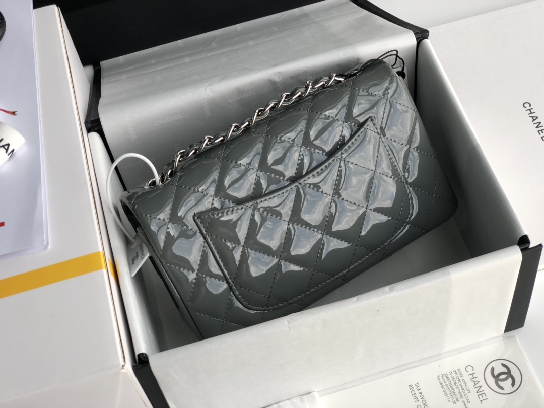Ch**el cf mini patent calfskin & silver metal grey bag 20cm
