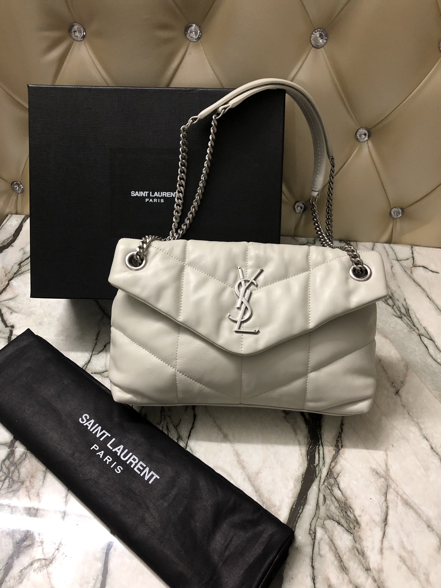 Y51 puffer small bag in quilted lambskin white 5774761 29 x 17 x 11 cm