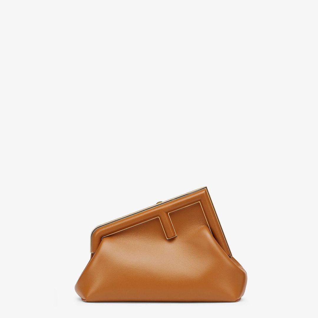 F**di first small brown leather bag 8bp129abve 26 × 18 × 9.5 cm