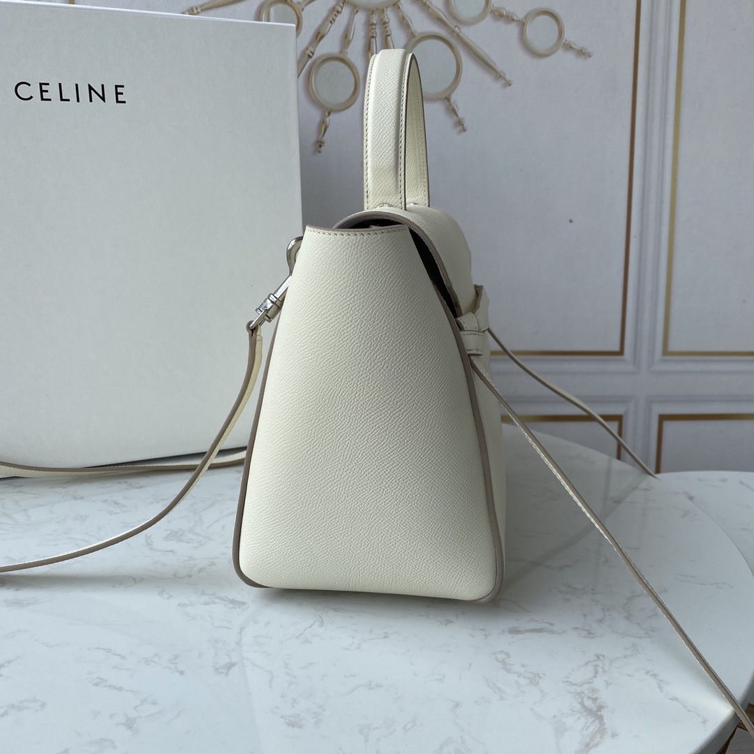 Ce1i*e nano belt bag in grained calfskin white 189003 20 x 20 x 10 cm