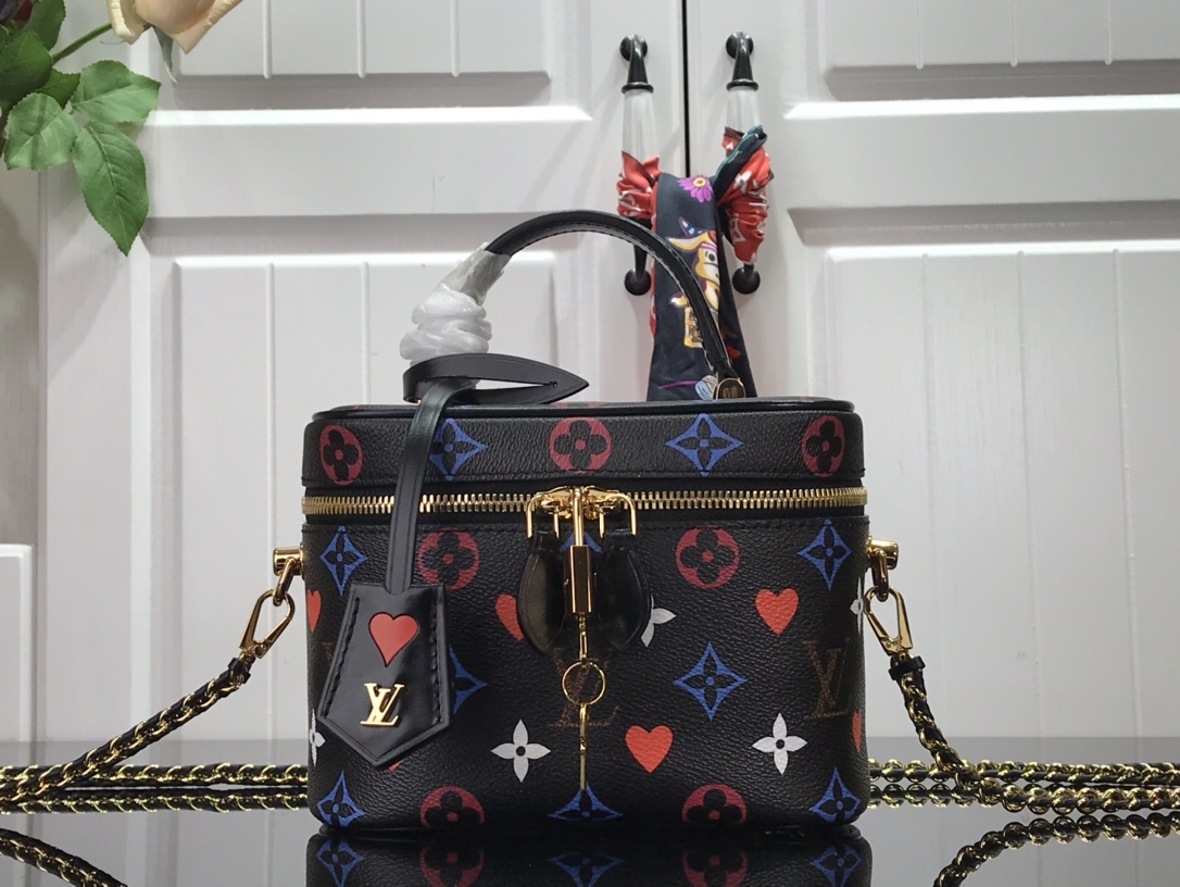 l0vis Vvtt0n game on vanity pm monogram canvas black m57482 19 x 13 x 11 cm