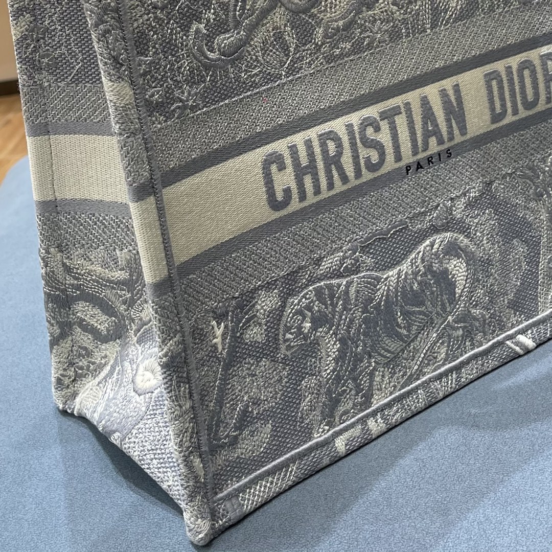 D10r small book tote gray toile de jouy reverse embroidery m1296 36.5 x 28 x 14 cm