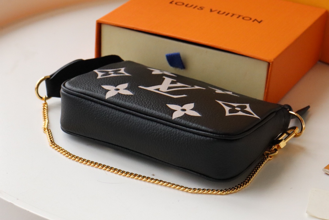 l0vis Vvtt0n mini pochette accessoires bicolor monogram empreinte leather black m80732 15.5 x 10.5 x 4 cm