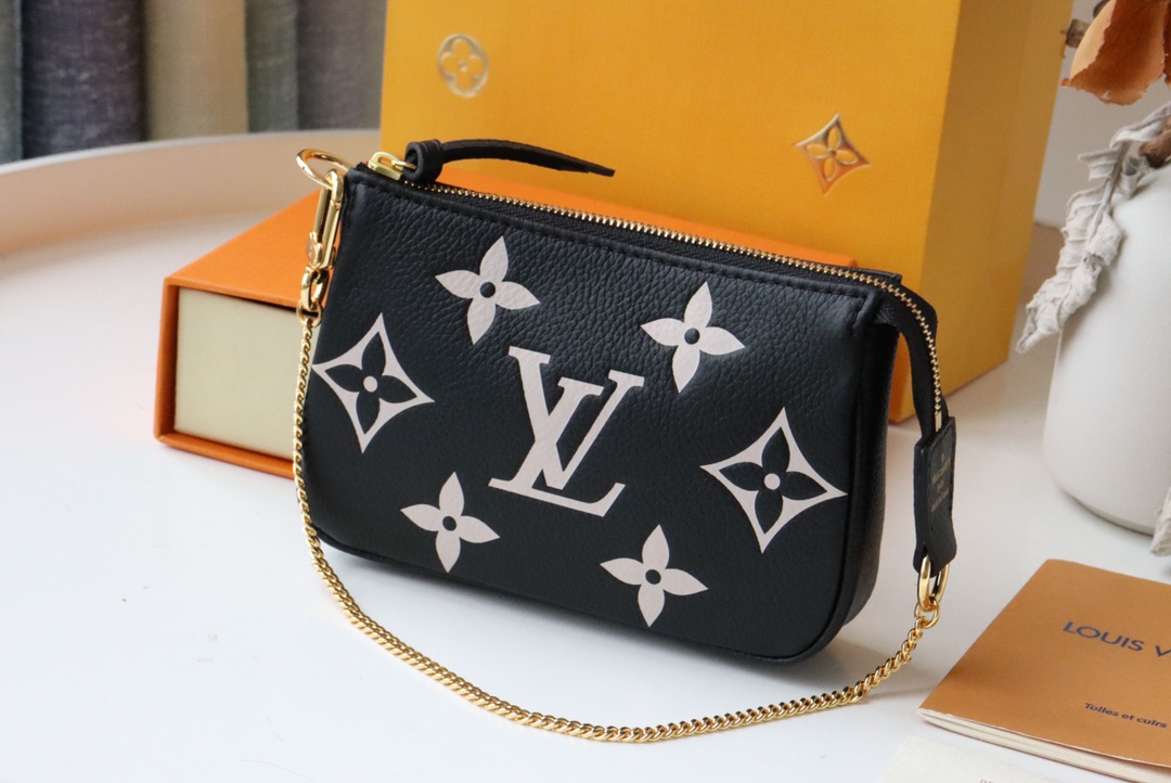 l0vis Vvtt0n mini pochette accessoires bicolor monogram empreinte leather black m80732 15.5 x 10.5 x 4 cm