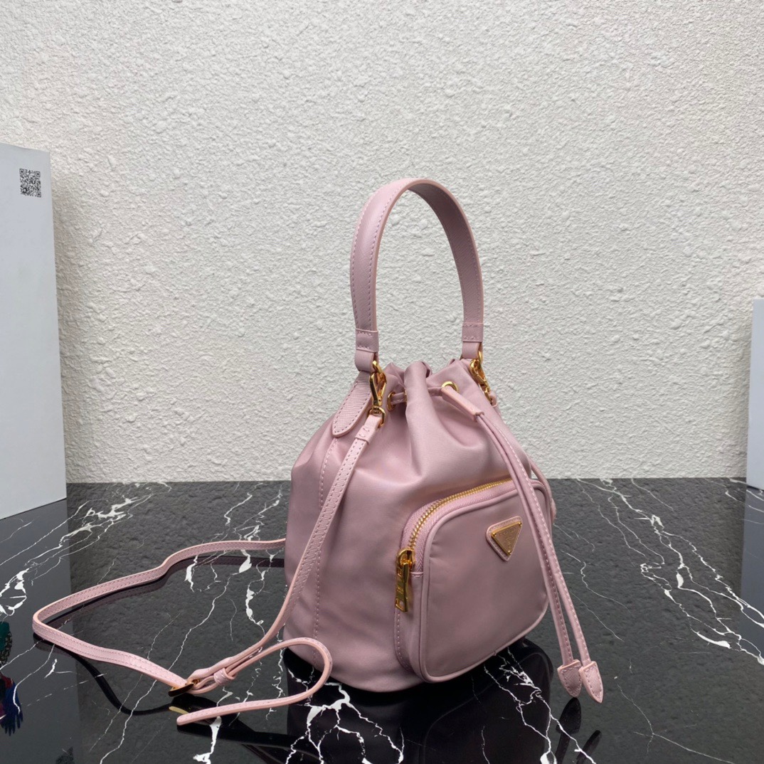 Pra*a duet re-nylon shoulder bag alabaster pink 1bh038 23 × 18 × 12 cm