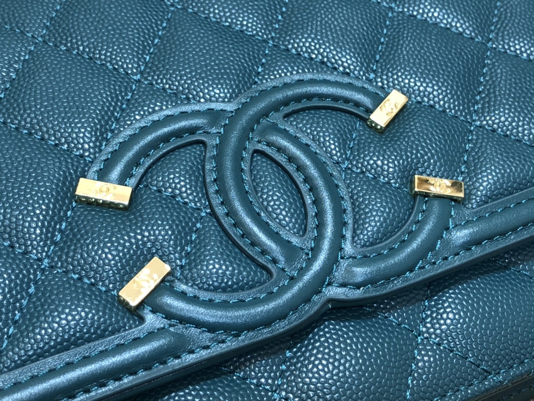Ch**el cc filigree woc grain leather midnight a84451 19.5 × 3.5 × 12 cm