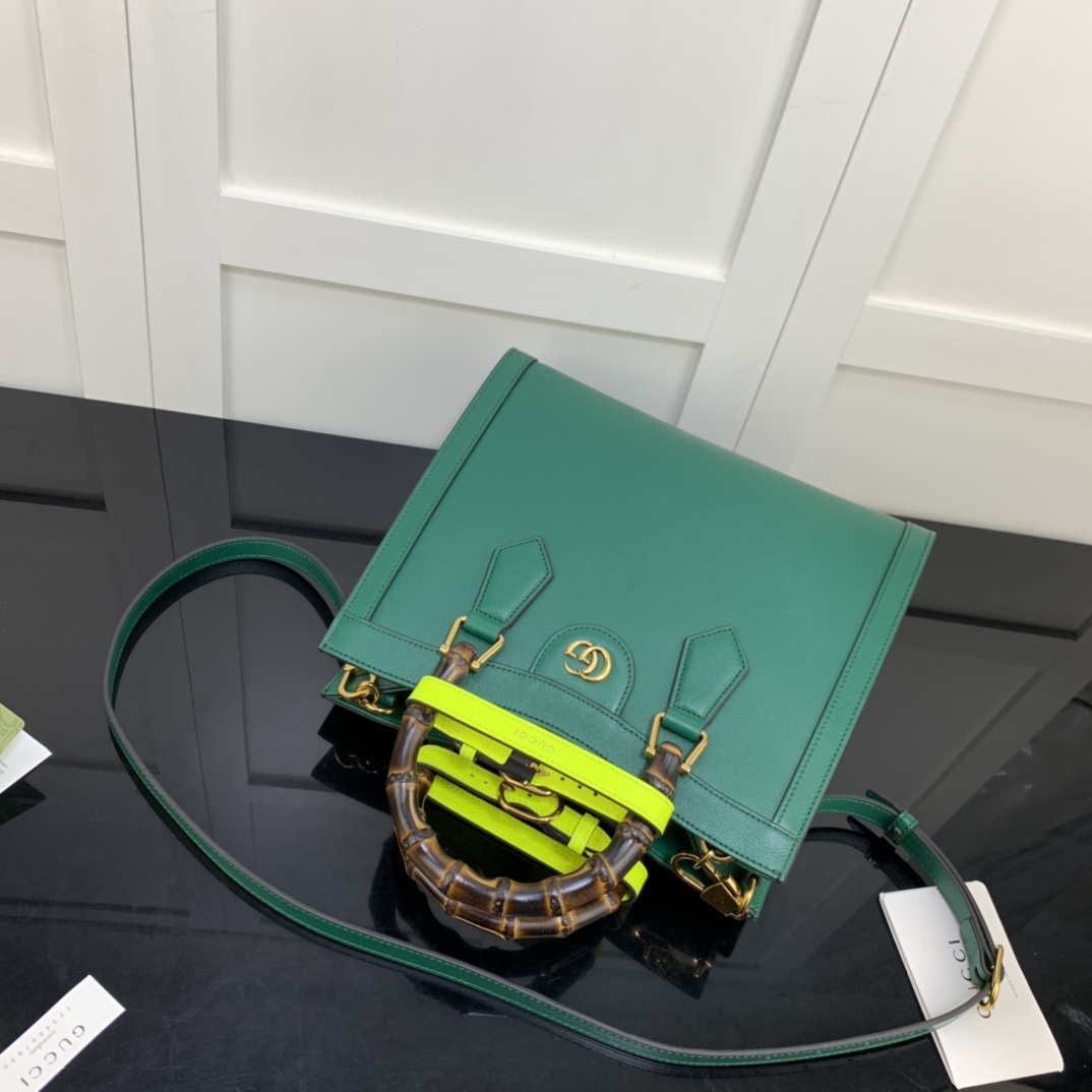 Gvc*1 small diana tote bag emerald leather 660195 27 x 24 x 11 cm