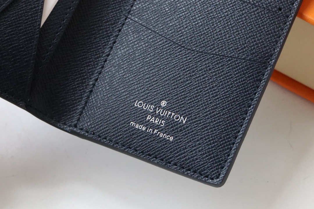 l0vis Vvtt0n pocket organizer monogram pattern blue m80455 8 x 11 x 1 cm