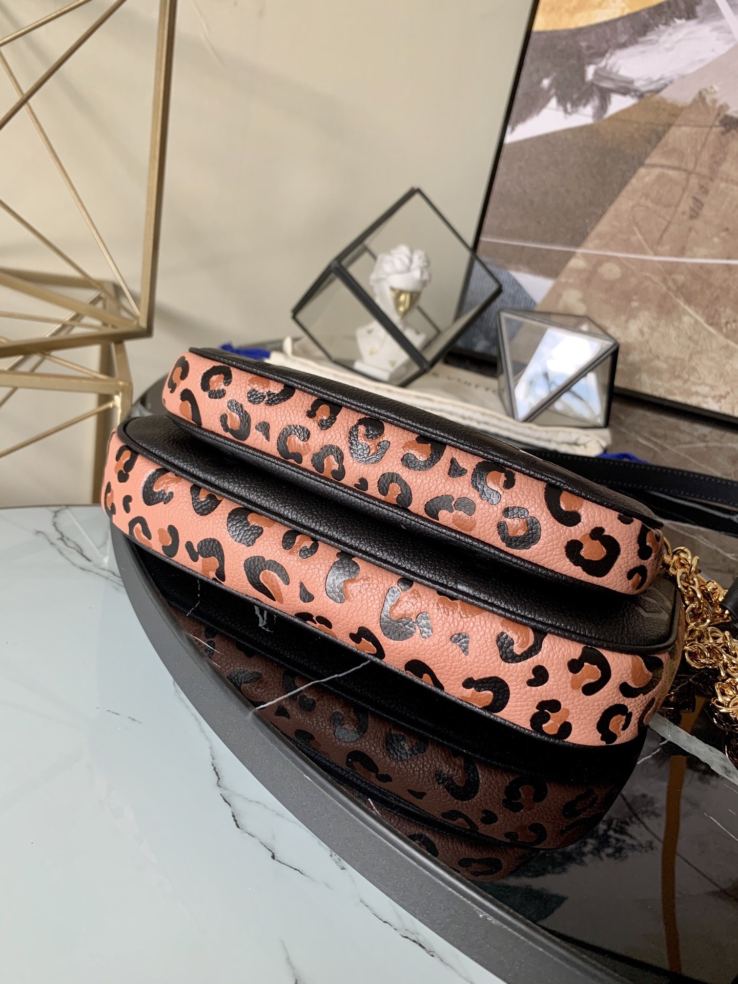 l0vis Vvtt0n multi pochette accessoires monogram empreinte leather noir m58520 23.5 × 13 × 4.5 cm