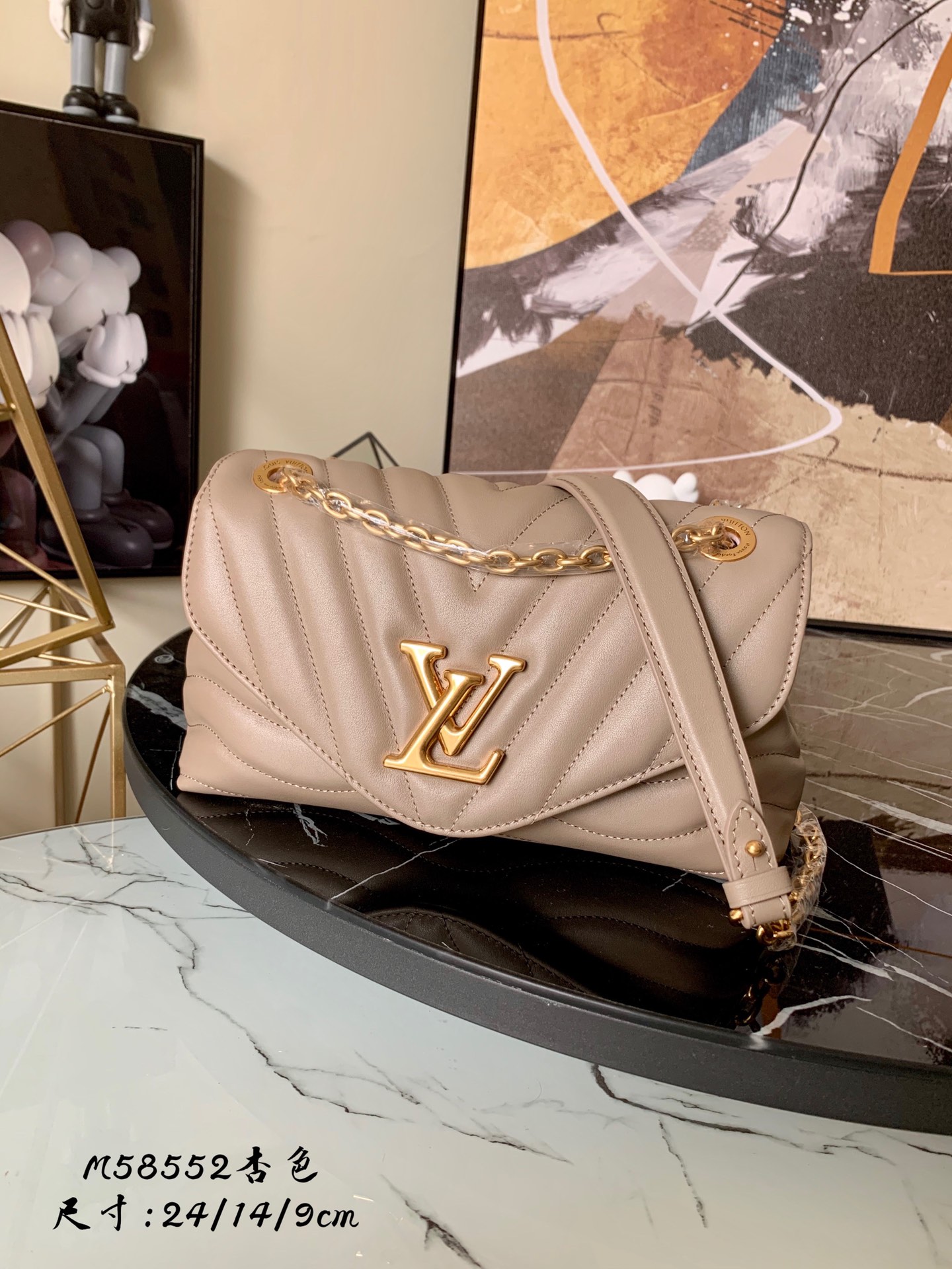 l0vis Vvtt0n new wave chain bag smooth cowhide leather taupe m58550 24 x 14 x 9 cm