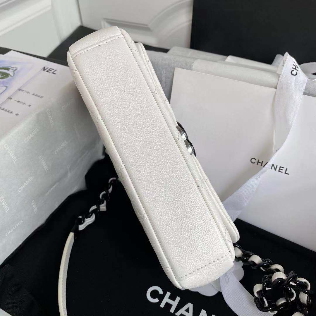 Ch**el small grained calfskin lacquered logo flap bag as2302 20 x 12.5 x 6 cm