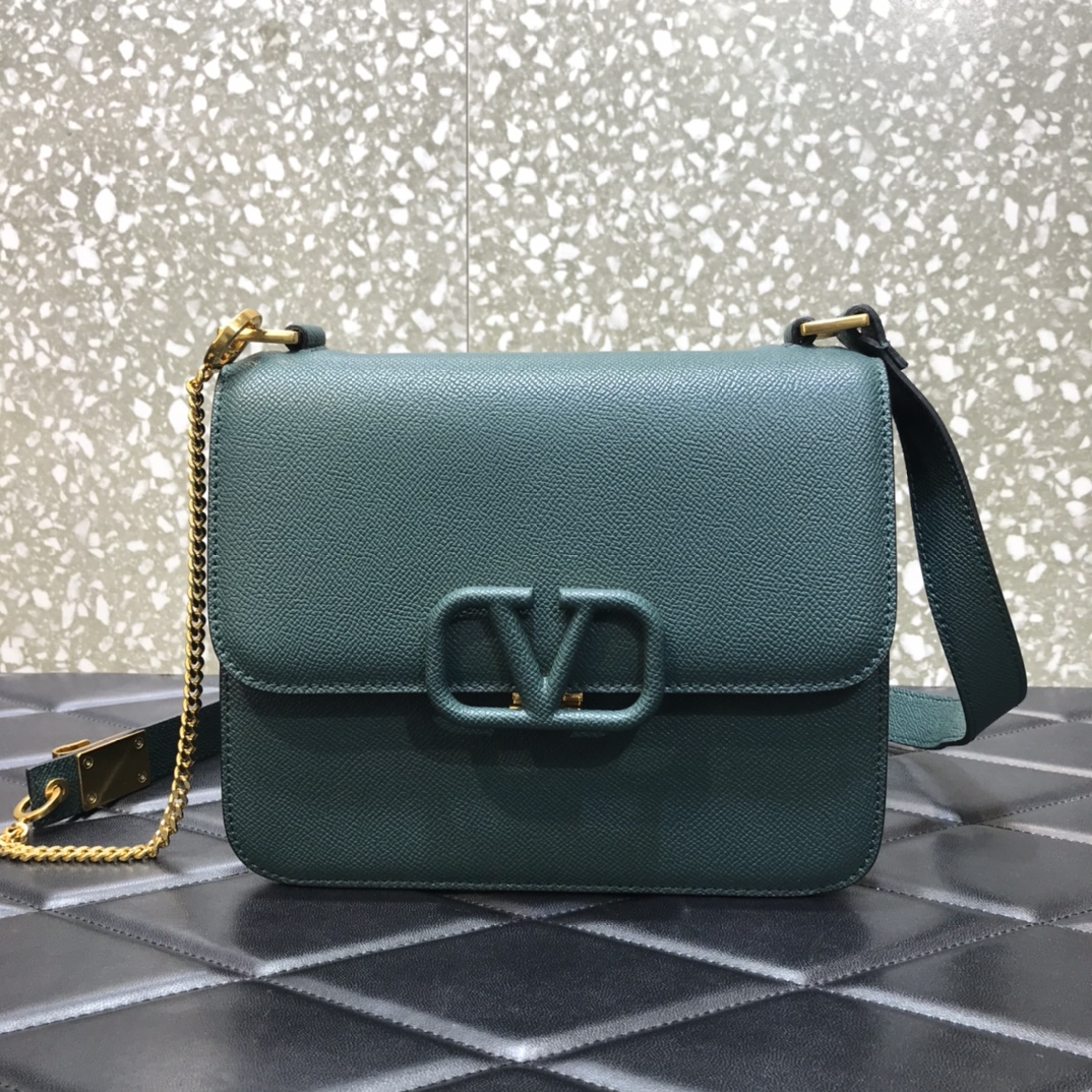 Va1e*ntin0 vsling grainy calfskin shoulder dark green vw2b0f00 22 x 11 x 17 cm