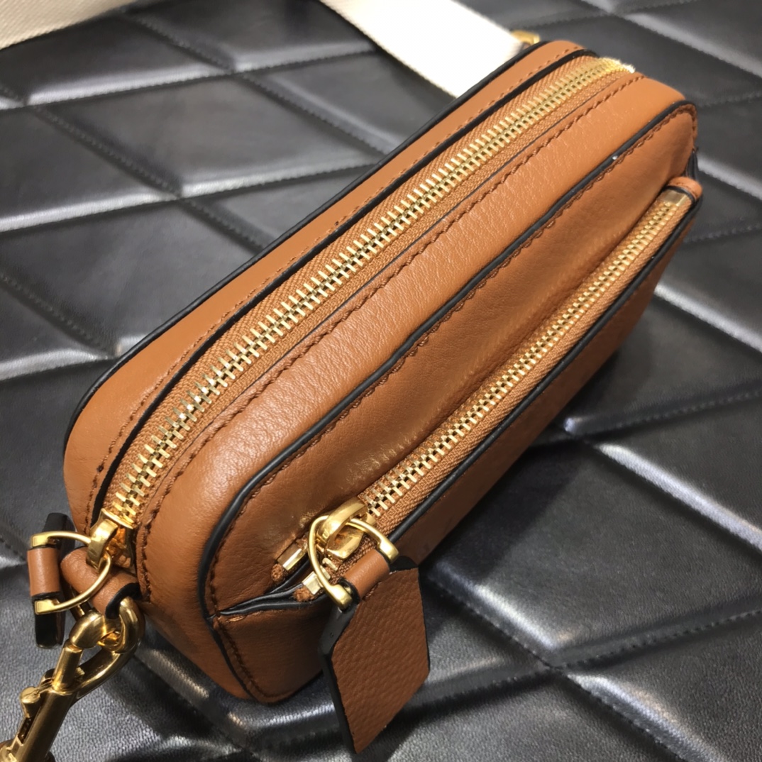 Va1e*ntin0 small garavani identity belt bag in leather brown vy0b0954qpt 19 x 4 x 10 cm