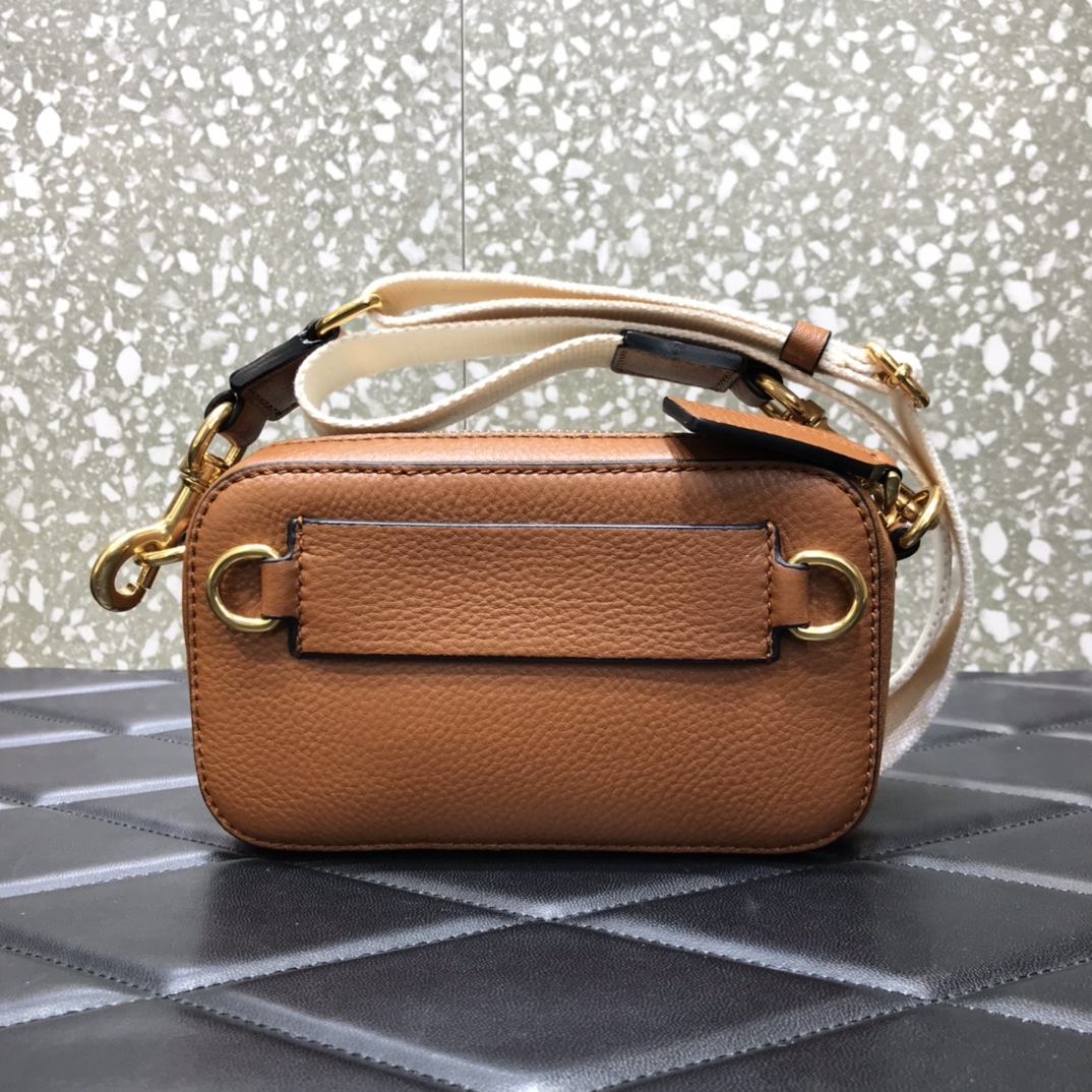 Va1e*ntin0 small garavani identity belt bag in leather brown vy0b0954qpt 19 x 4 x 10 cm