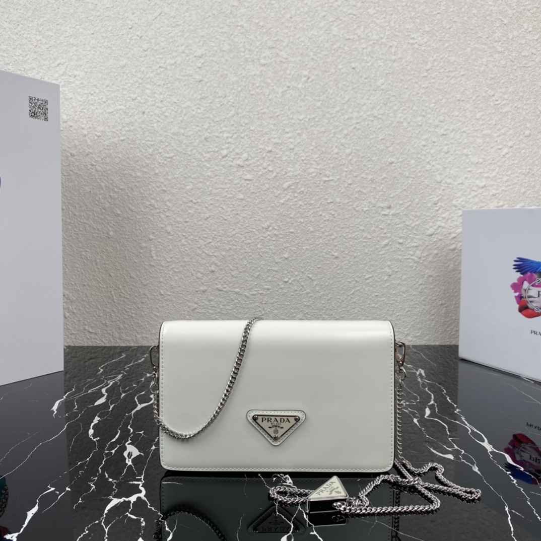Pra*a brushed nappa leather shoulder bag chalk white 1bd307 19 x 10.5 x 3.5 cm