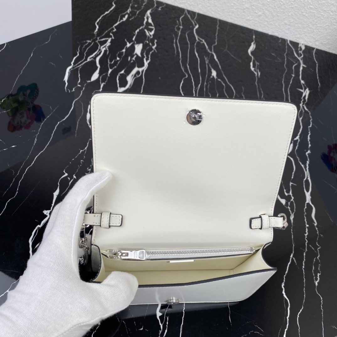 Pra*a brushed nappa leather shoulder bag chalk white 1bd307 19 x 10.5 x 3.5 cm