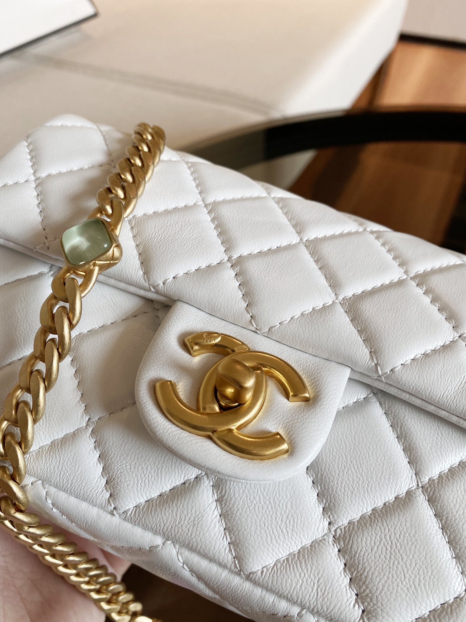 Ch**el small resin stones chain flap bag lambskin white as2380 12.5 x 20 x 7 cm