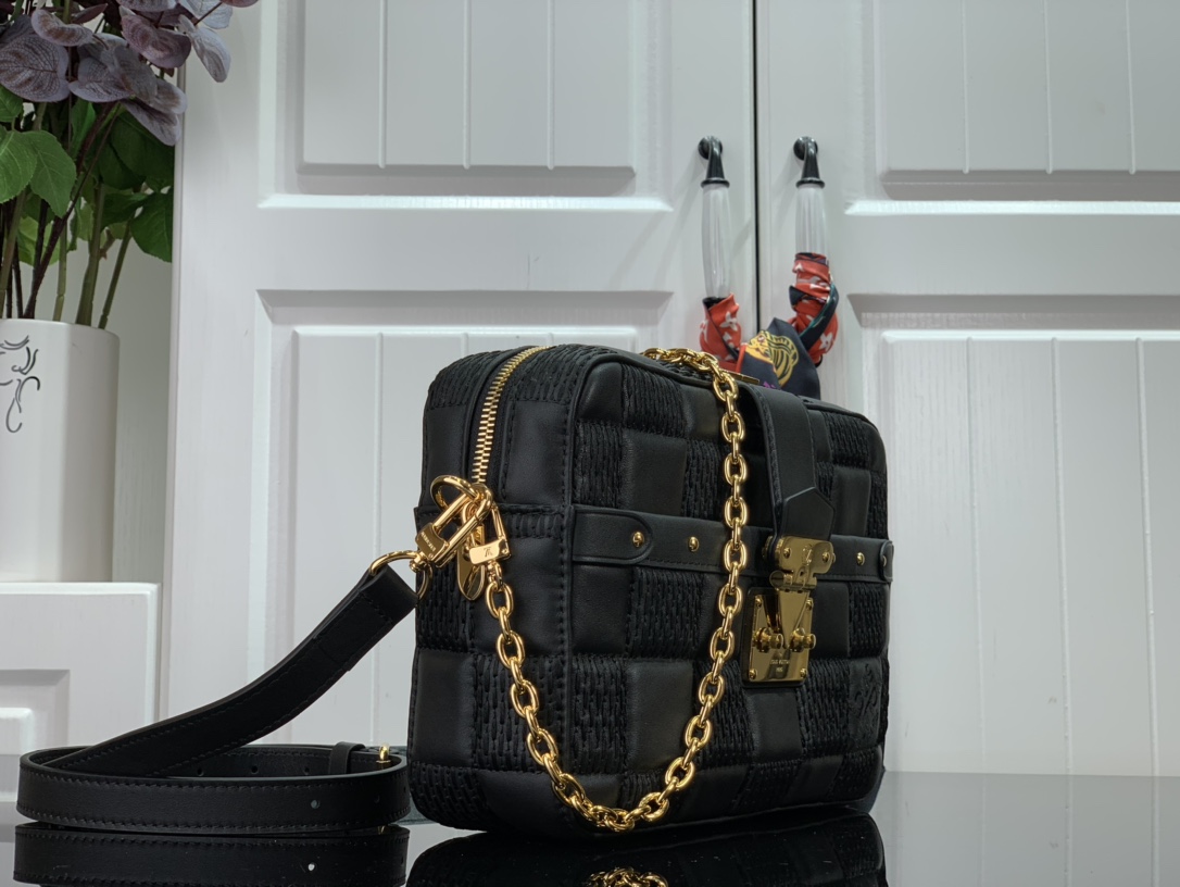 l0vis Vvtt0n troca mm damier quilt black m59114 25.5 x 17 x 7 cm