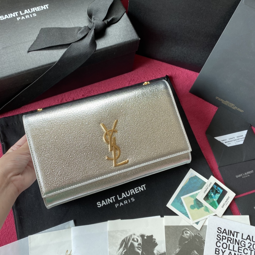 Y51 medium kate in grain de poudre embossed leather silver gold buckle 364021 24 x 14.5 x 5 cm