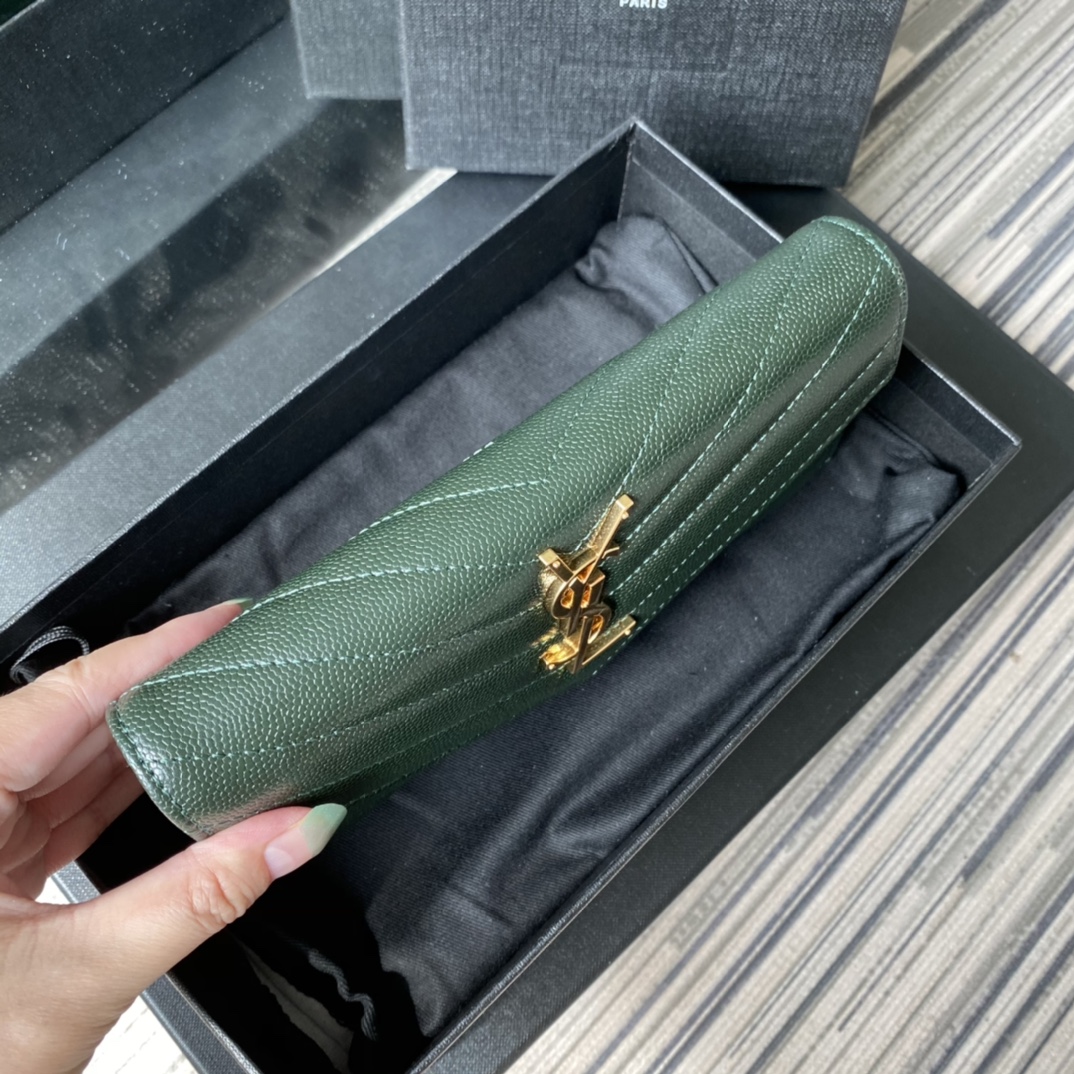 Y51 large monogram flap wallet in grain de poudre embossed leather green 372264 19 x 11 cm