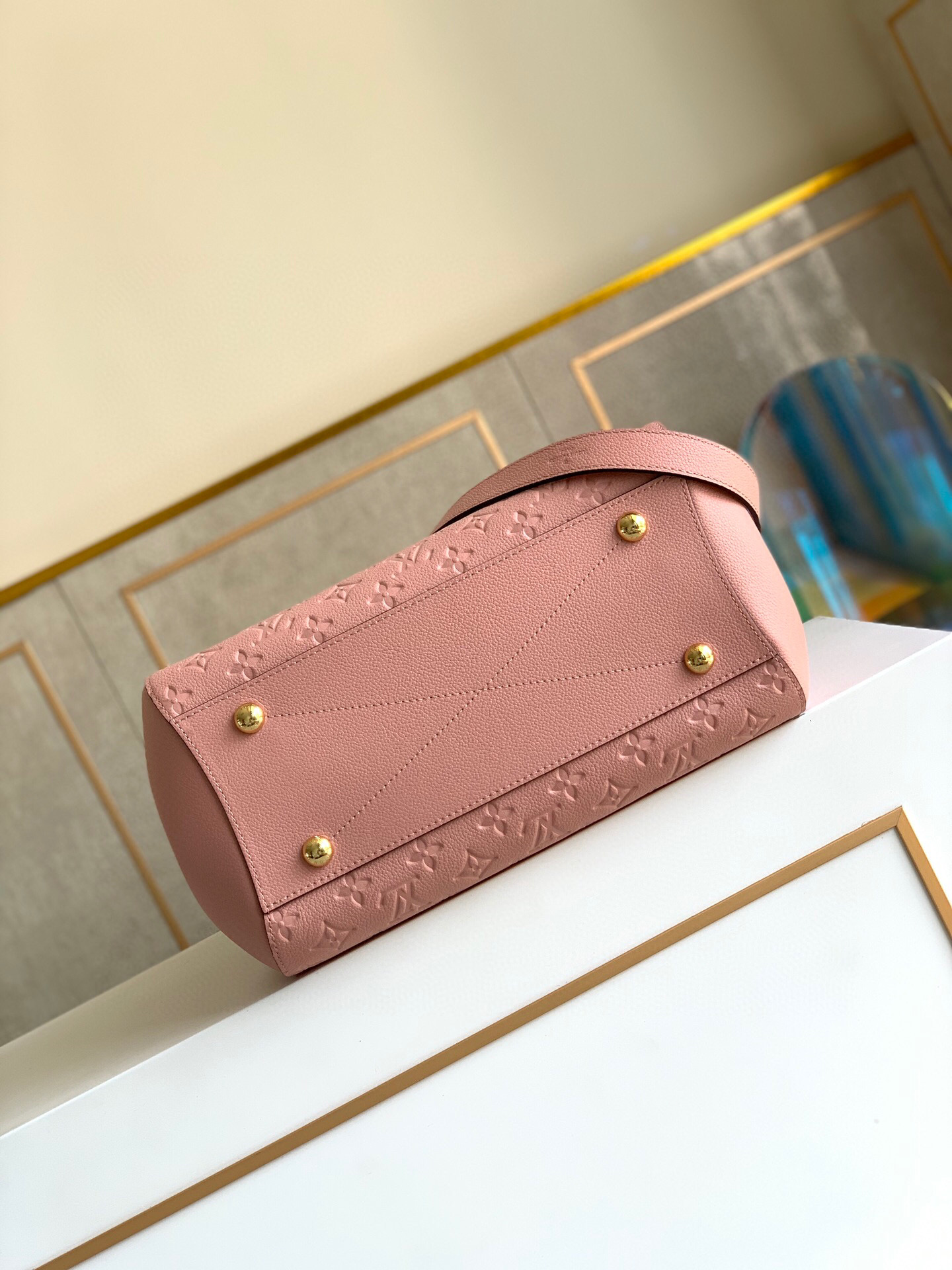 l0vis Vvtt0n montaigne mm monogram empreinte leather powder pink m41048 33 × 23 × 15 cm