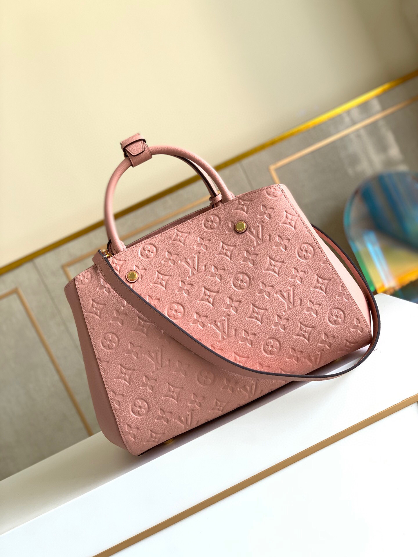 l0vis Vvtt0n montaigne mm monogram empreinte leather powder pink m41048 33 × 23 × 15 cm