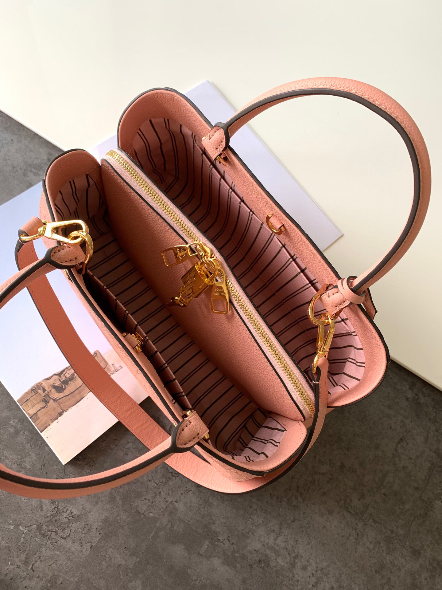 l0vis Vvtt0n montaigne mm monogram empreinte leather powder pink m41048 33 × 23 × 15 cm