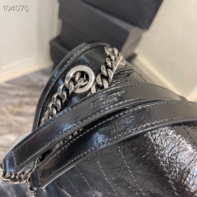Y51 niki medium crinkled vintage leather black 4988940 28 x 20 x 8 cm