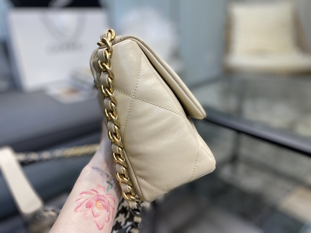 Ch**el 19 handbag lambskin beige as1160 26cm