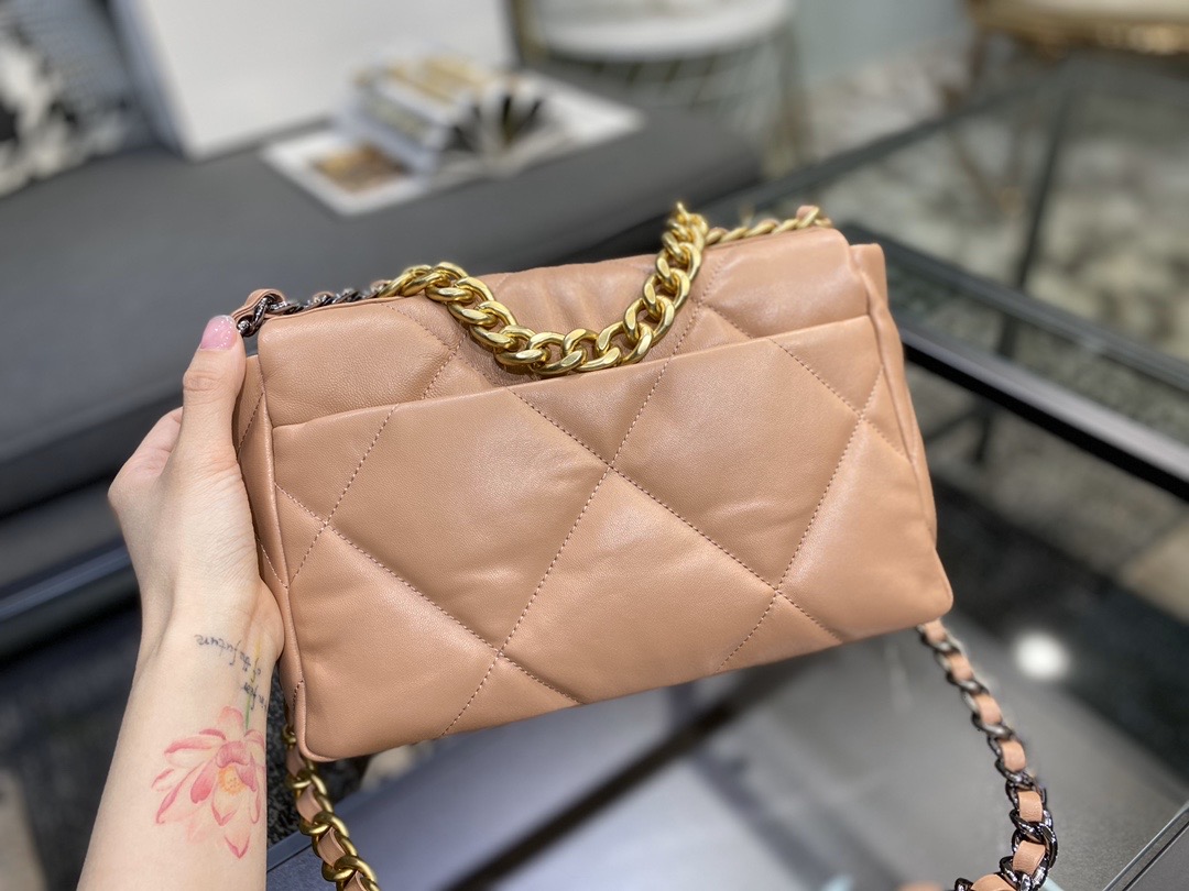 Ch**el 19 handbag lambskin peach as1160 26cm