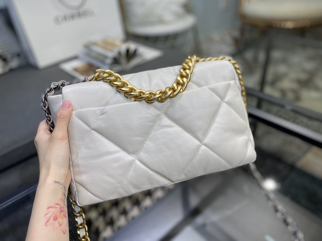 Ch**el large 19 handbag lambskin white as1161 30cm
