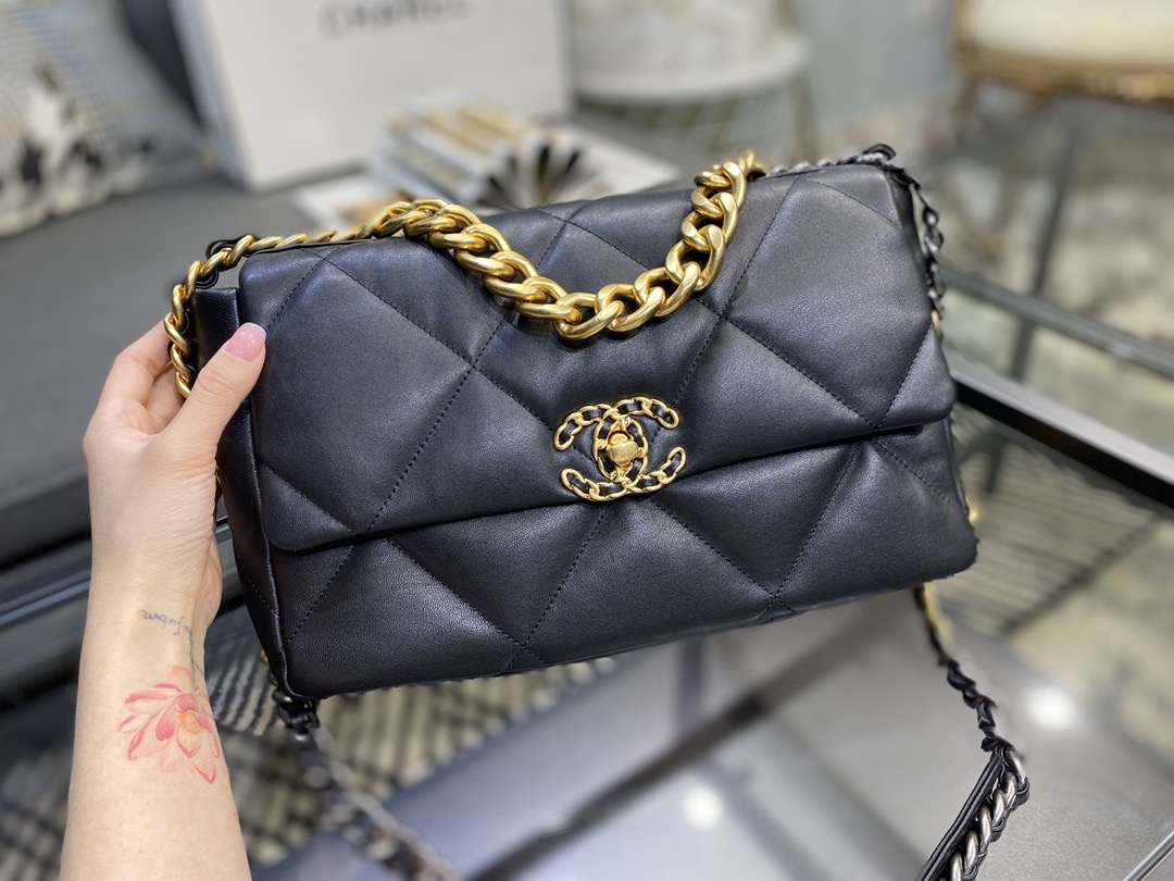 Ch**el large 19 handbag lambskin black as1161 30cm