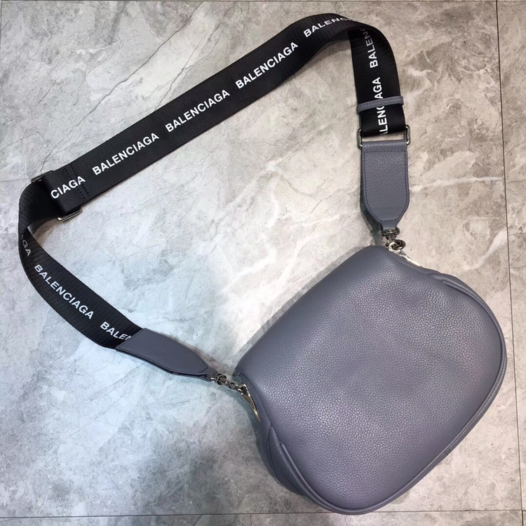 Ba1en*iaga crossbody bag dark grey 24 x 9 x 19 cm