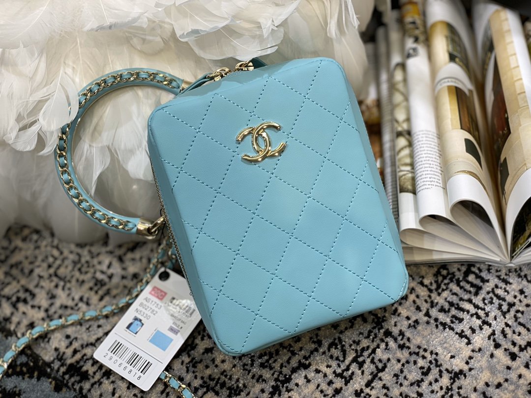 Ch**el vertical camera bag blue as1753 17.5 x 14 x 7 cm
